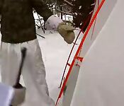 2 Jägern ficken in einem Zelt
