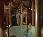 Versauter Sex und Jacuzzi für Vivian Schmitt