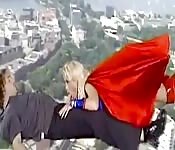 Superwoman lebt sich aus